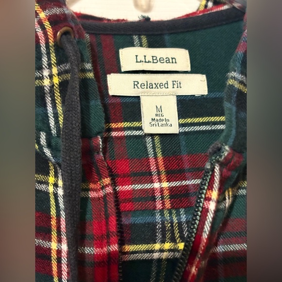 L.L. Bean Women's Cotton Flannel Hooded Unlined Shacket Red Green Plaid Size M - Picture 2 of 7